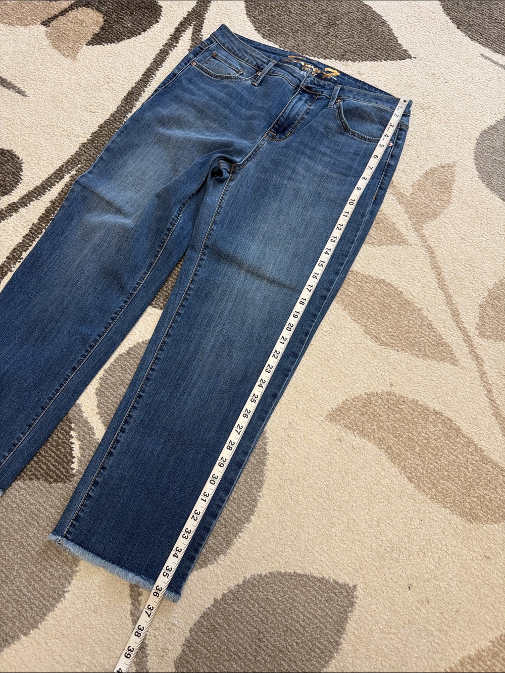 Seven7 Raw-Hem Cropped Jeans in Dark Blue Wash